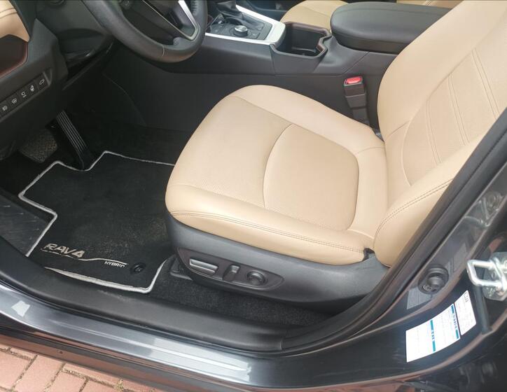 Toyota RAV4 11
