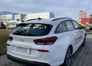 Hyundai i30 4