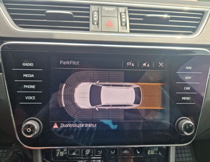 Škoda Superb 22