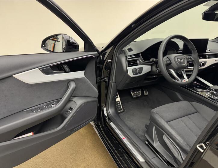 Audi A4 40