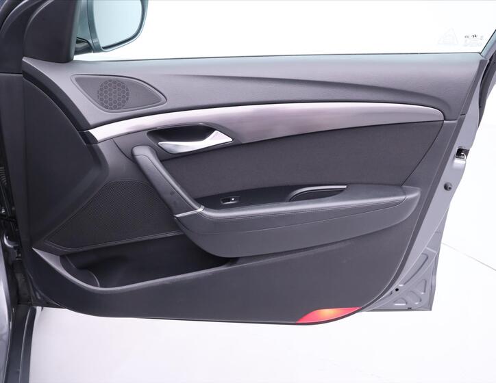 Hyundai i40 13