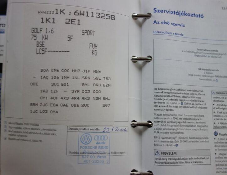 Volkswagen Golf 24