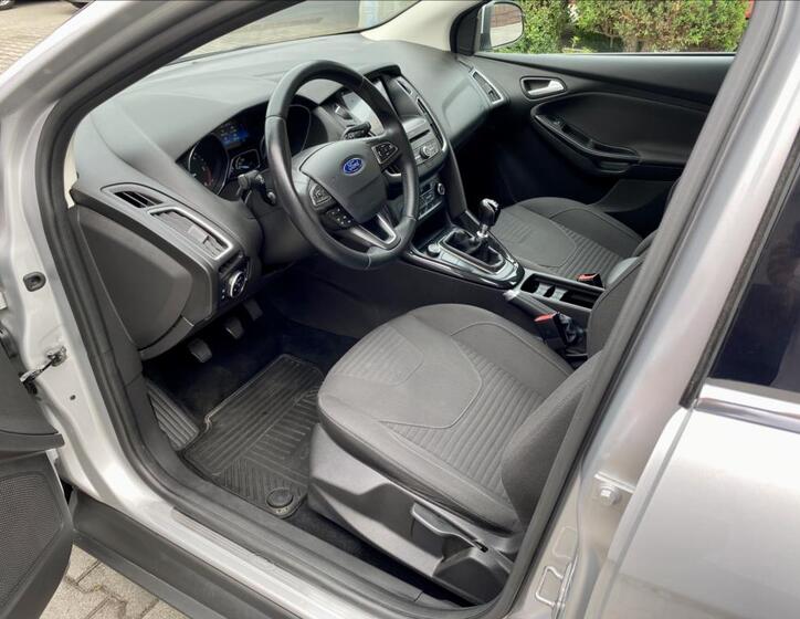 Ford Focus 11