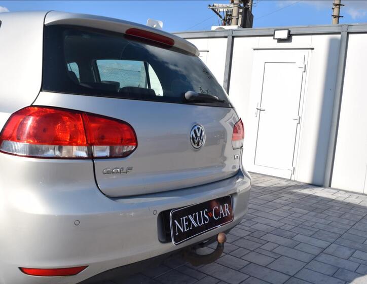 Volkswagen Golf 12