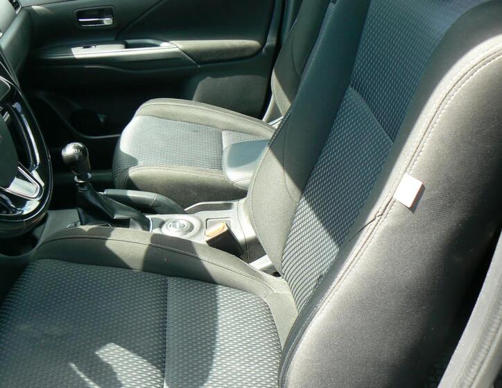 Mitsubishi Outlander 11