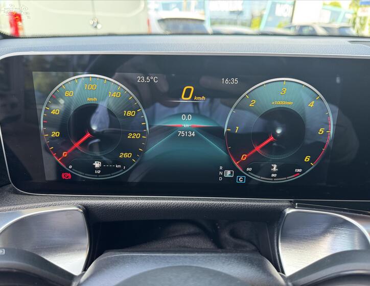Mercedes-Benz GLB 7