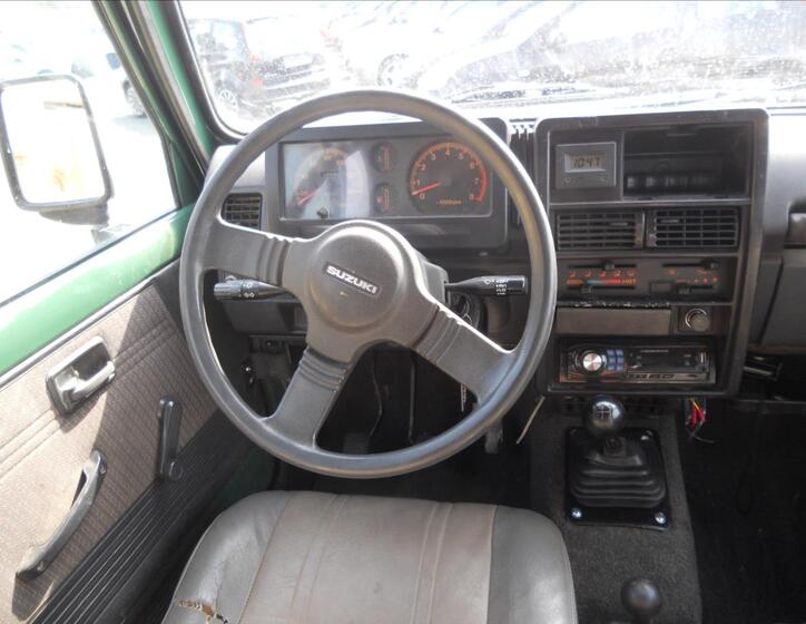Suzuki Samurai 13