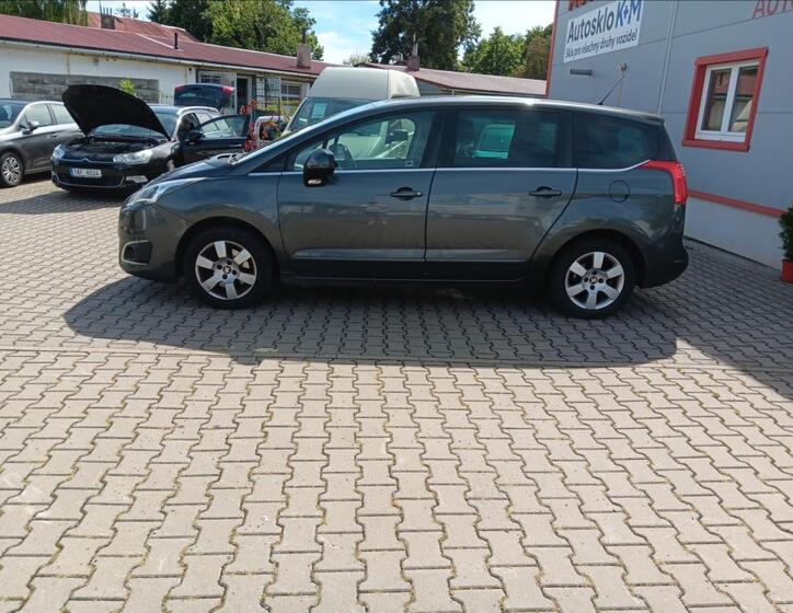 Peugeot 5008 2