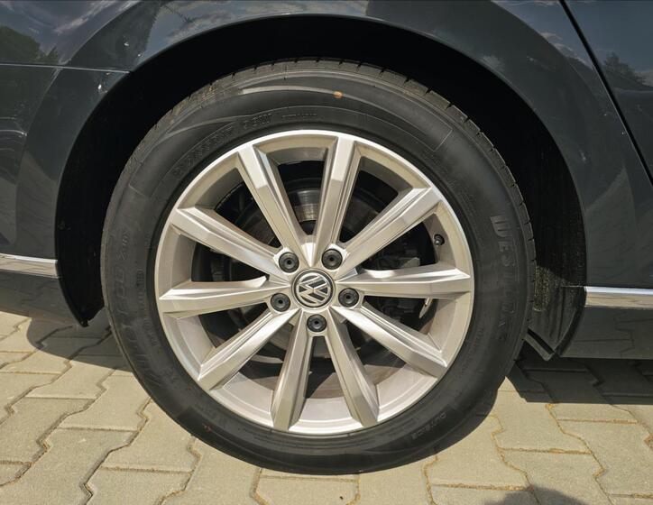 Volkswagen Passat 33