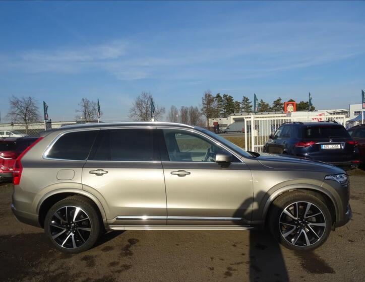Volvo XC90 8