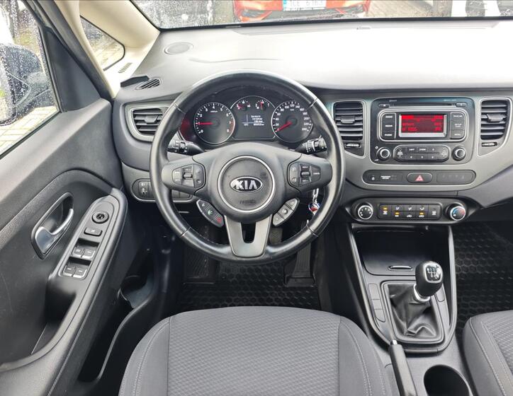 KIA Carens 16