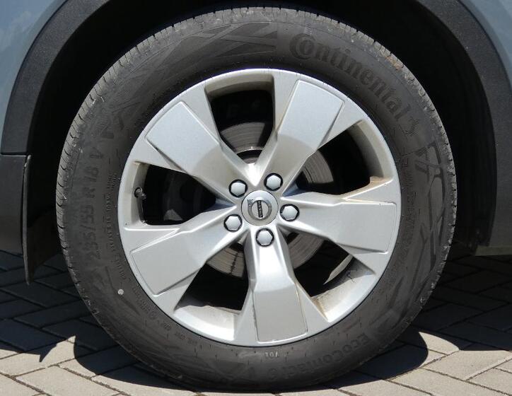 Volvo XC40 6