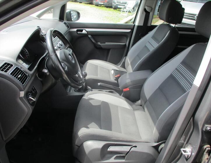 Volkswagen Touran 7