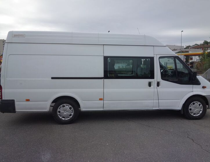 Ford Transit 8