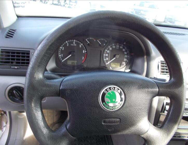 Škoda Octavia 23