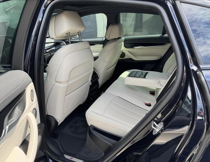 BMW X6 12