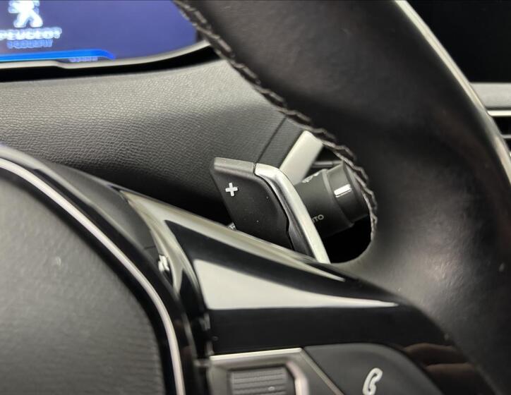 Peugeot 5008 13