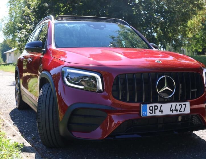 Mercedes-Benz GLB 6