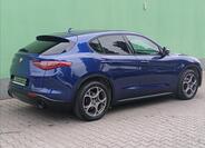 Alfa Romeo Stelvio 8
