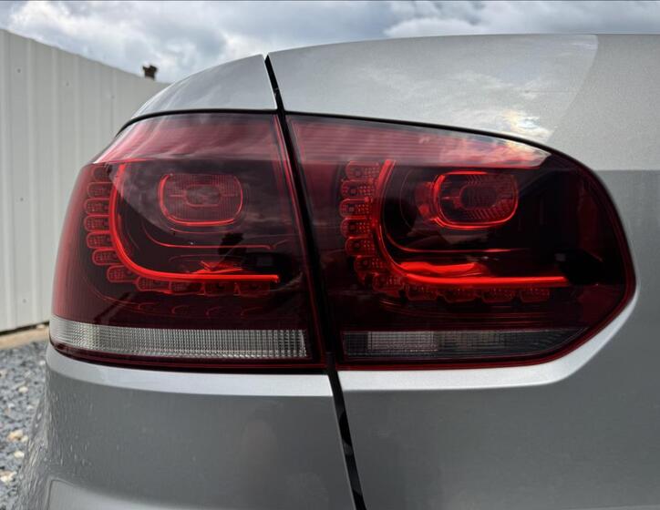 Volkswagen Golf 24