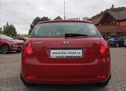 KIA Ceed 8