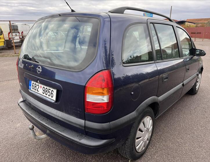 Opel Zafira 6