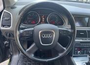 Audi Q7 12