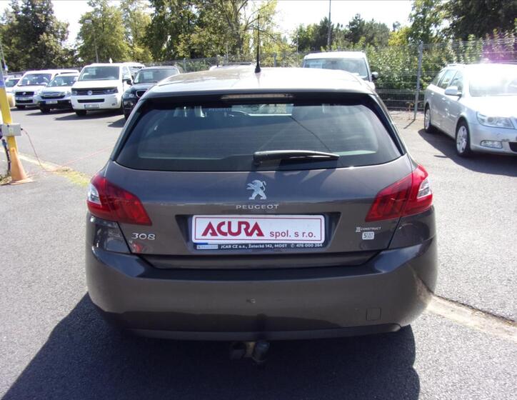 Peugeot 308 4