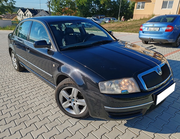 Škoda Superb 1