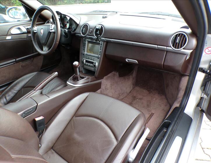 Porsche Cayman 20