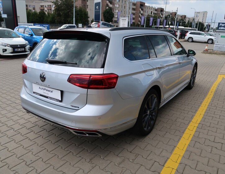 Volkswagen Passat 4