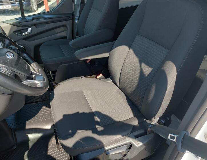 Ford Transit Custom 11