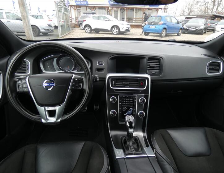 Volvo V60 7