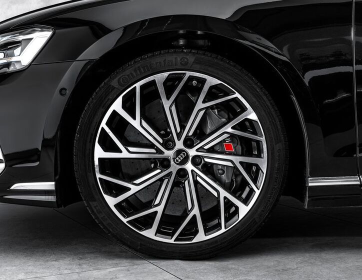Audi A8 2