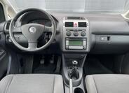 Volkswagen Touran 8