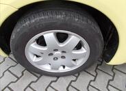 Volkswagen New Beetle 5