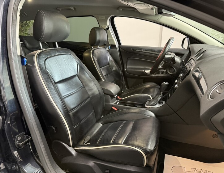 Ford Mondeo 24
