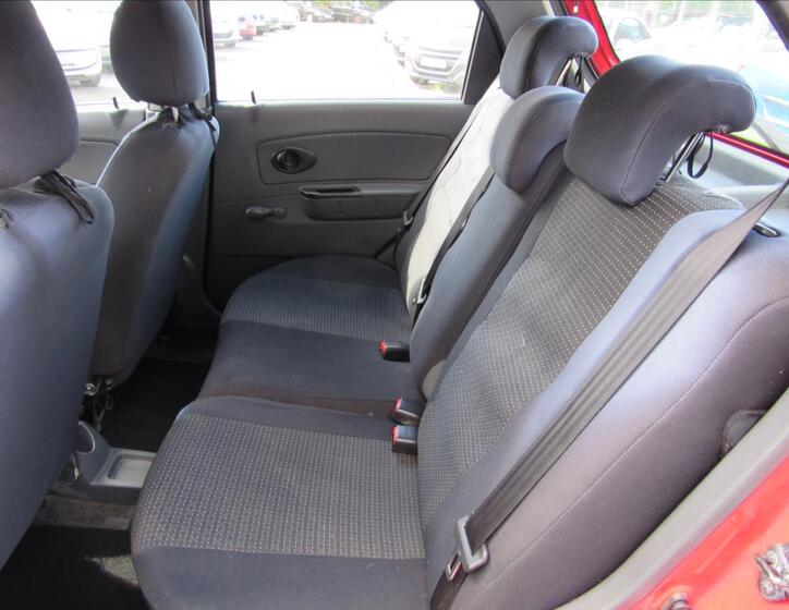 Chevrolet Spark 10