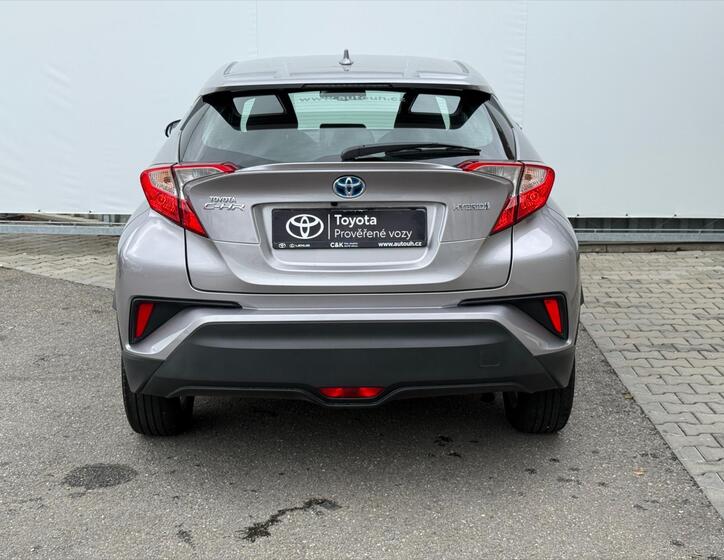 Toyota C-HR 5