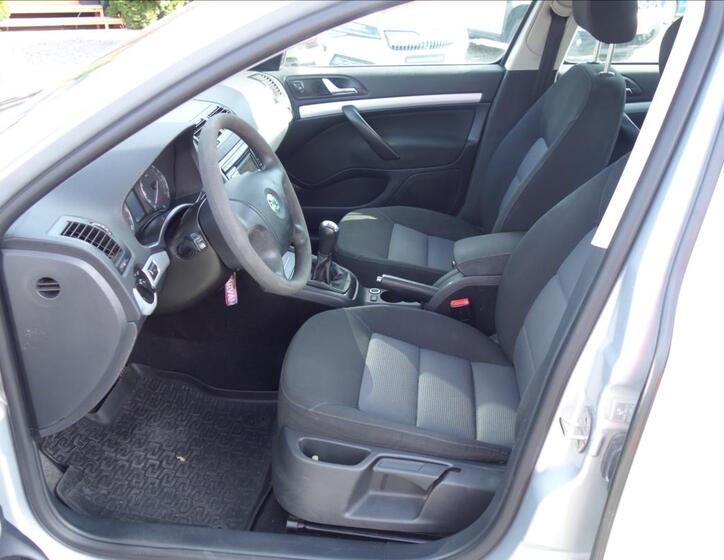 Škoda Octavia 10