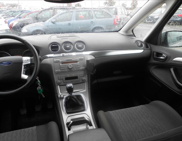 Ford S-MAX 14
