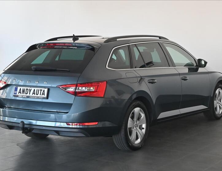 Škoda Superb 3