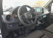 Mercedes-Benz Sprinter 9