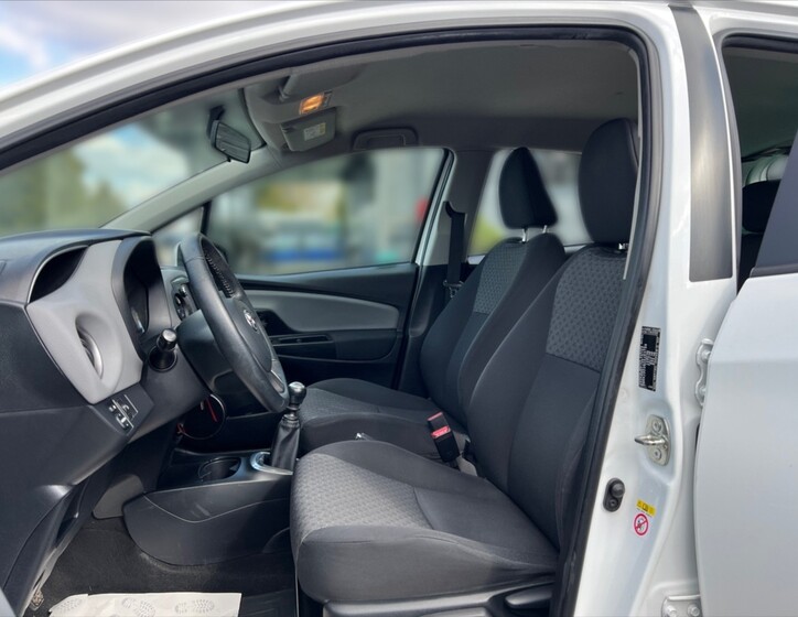 Toyota Yaris 7