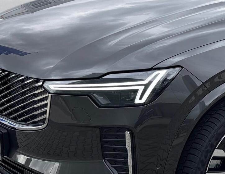 Volvo XC90 5