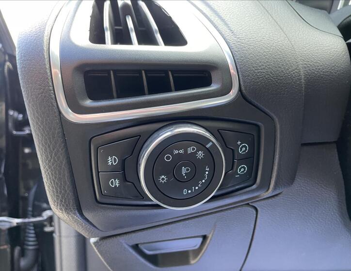 Ford Focus 27