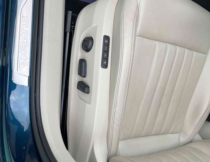Škoda Superb 9