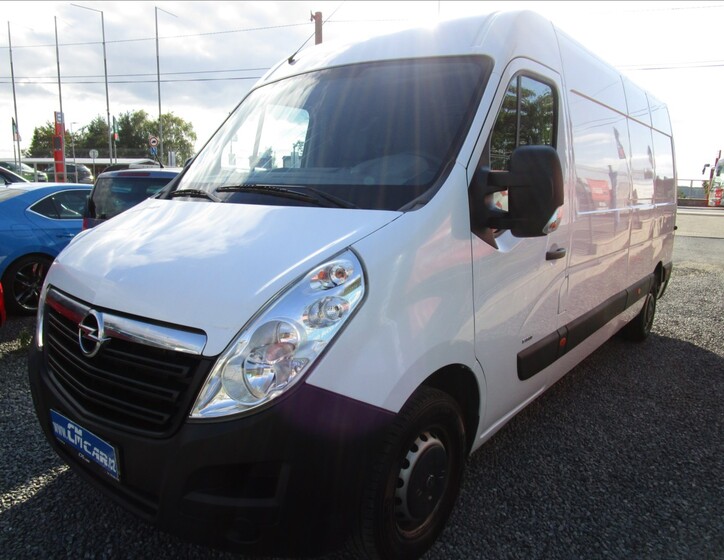 Opel Movano 1