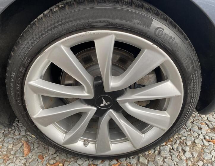 Tesla Model 3 49
