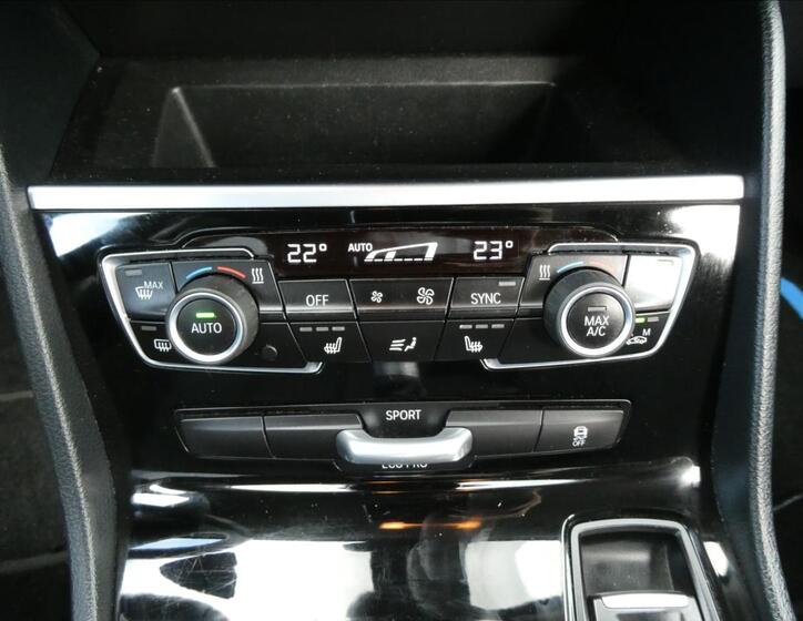 BMW Řada 2 32